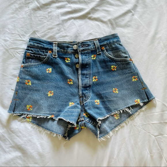 Redone Levis Flower Embroidered Shorts 